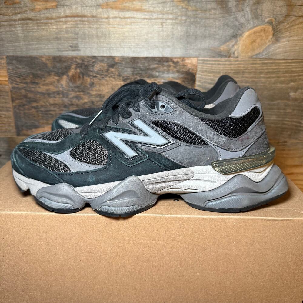 New Balance 9060 Castlerock Sneakers - Men's 6.5 / Women's 8